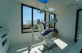 DENTALPOLE - IMPLANTOLOGIE - PARODONTOLOGIE à Frontignan - Sète